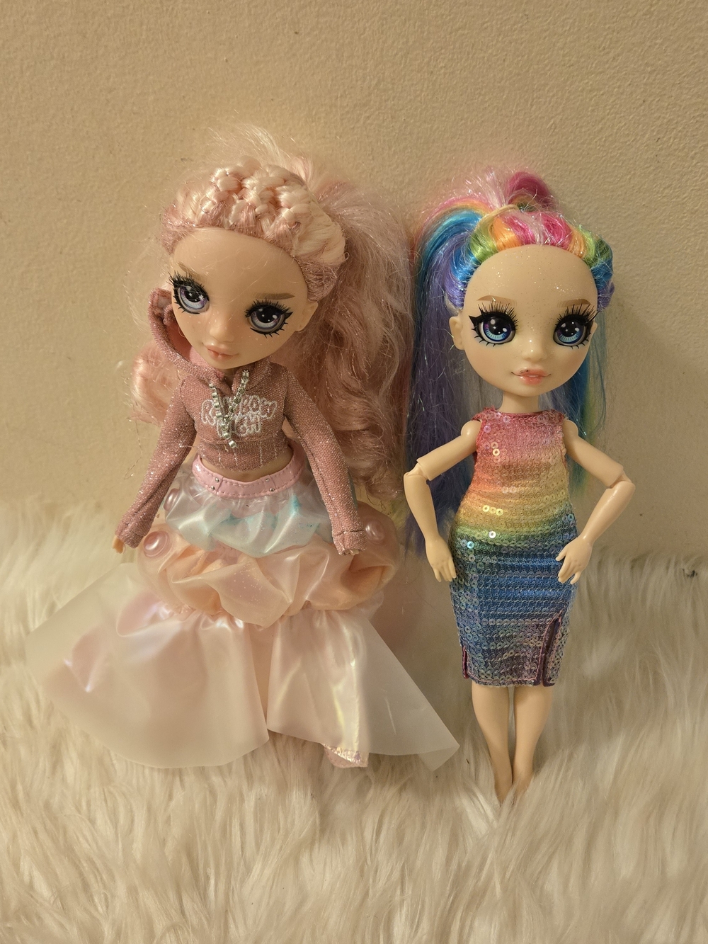 Rainbow High Winter Wonderland Bella and Amaya Dolls